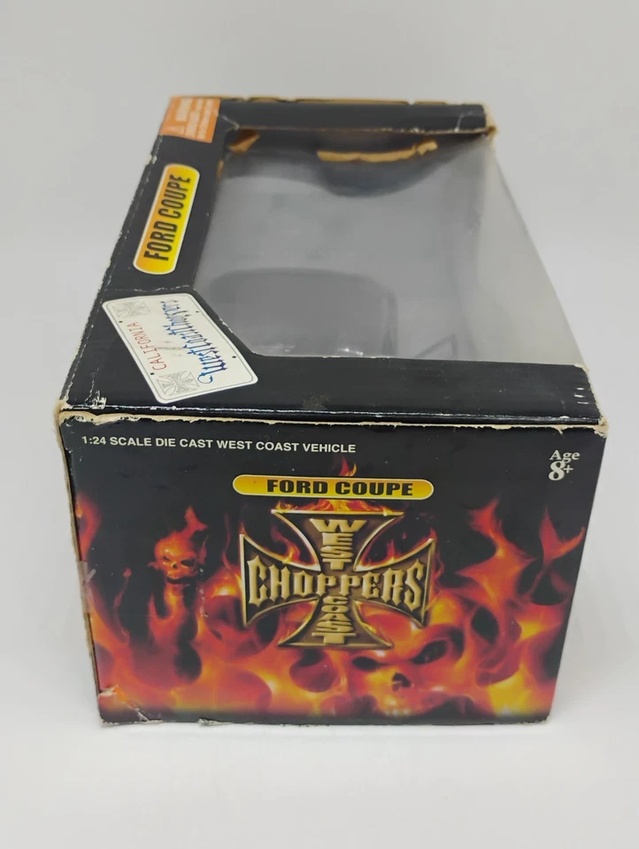 Muscle Machines Jesse James 1:24 Scale Purple Ford Coupe - Image 4 of 4