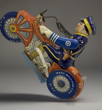Antique MARX ROOKIE COP TIN WIND UP MOTORCYCLE Litho 1930's