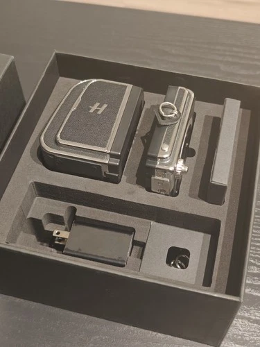 Hasselblad 907X CFV II 50c Medium Digital Camera+Accessories+2 battery+charger