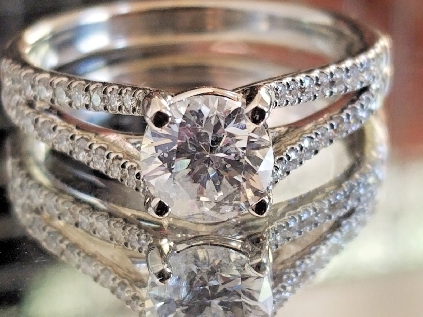 Sparkling Natural Diamond Solitaire Split Shank 1… - image 4