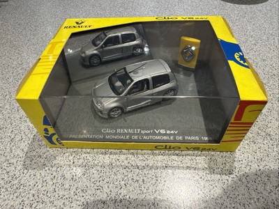 RENAULT CLIO V6 24V 1998 1/43 Universal Hobbies