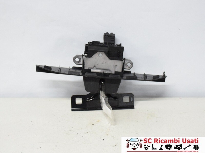 kuga　0820 Ford Kuga Tailgate Lock 8V41S442A66AD - 15230 Used Original