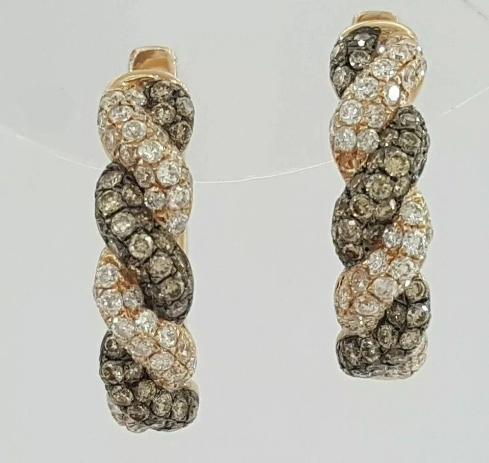 Pendiente de aro trenzado de diamantes marrones creado en laboratorio de corte redondo de 2 quilates enchapado en oro rosa de 14 quilates Foto 4 de 4