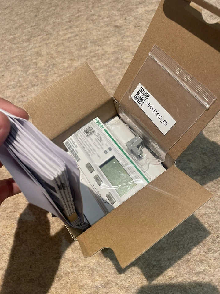 Schneider Electric A9MEM3255 Energy Meter - Image 2 of 2