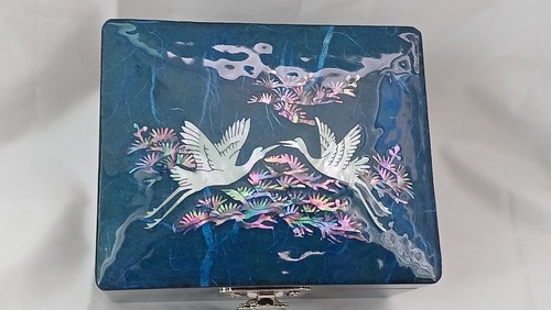 Exquisite Mother-of-Pearl Jewelry Box - Najeonchilgi Craft 12-3 - Picture 3 of 8