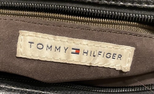 Tommy Hilfiger Black Leather Purse 12 x 7 x 5.5" Black Leather Handles - Picture 7 of 9