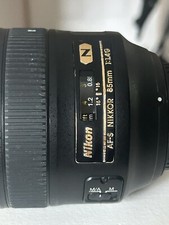 Nikon NIKKOR AF-S 85mm f/1.4G FX Lens with UV Filter - Black