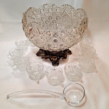 Vintage L.E. Smith Glass Daisy & Button Punch Bowl 15 Pc Set W/ Glass Ladle 13"W