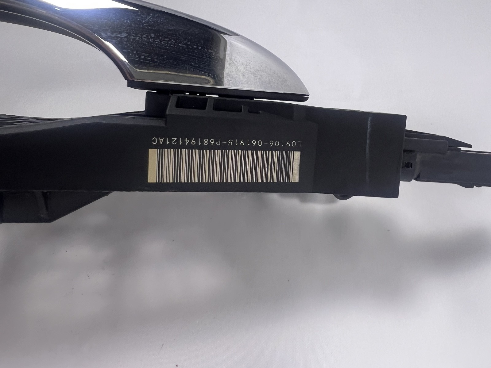 14-23 Maserati Ghibli Front Left Driver Side Exterior Door Handle keyless OEM