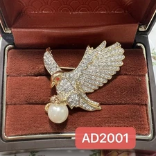 Majestic Eagal In Flight With Prized Faux Pearl - Classic ASPEN Vintage Brooch 
