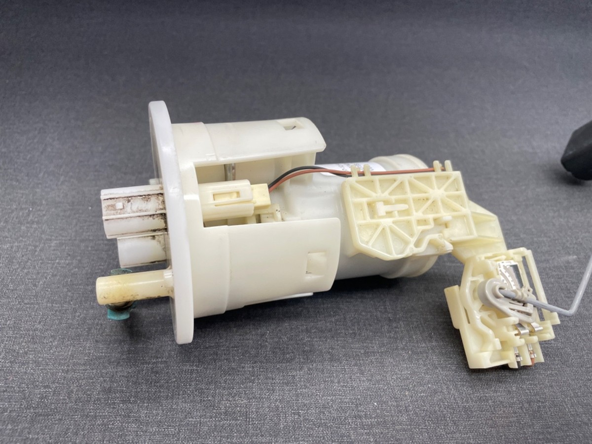 07-12 Honda CBR 600 RR Denso Fuel Pump Sender Unit OEM Genuine
