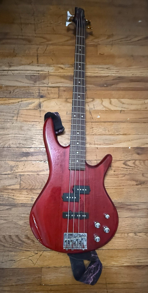 Ibanez GSR200 Gio Soundgear 4-String Red Electric Bass Guitar w