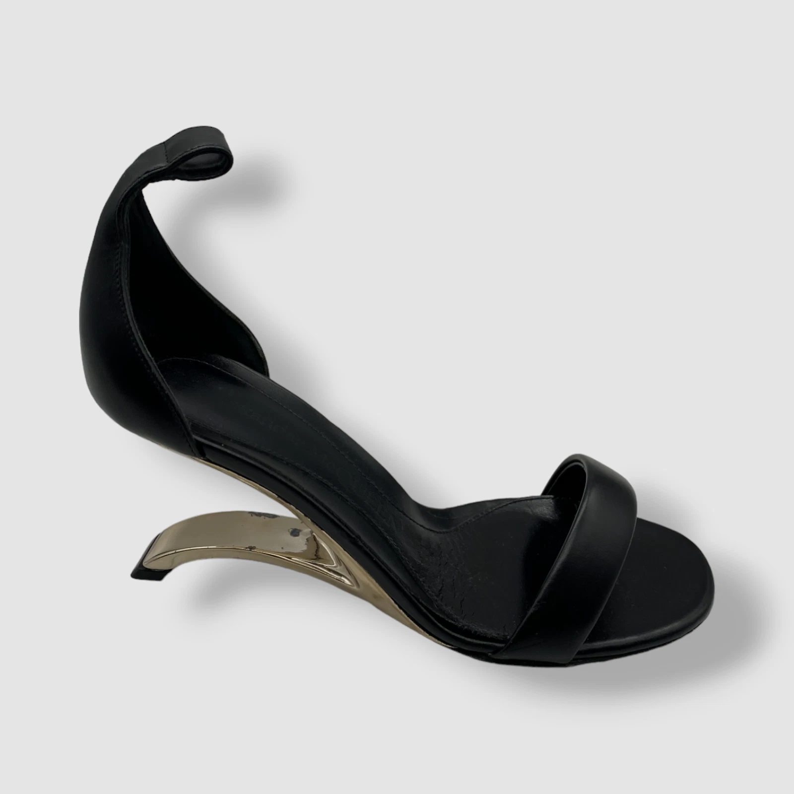 Scarpe sandali Alexander McQueen da donna nere in pelle arco tacco nudo $1190 taglia 37