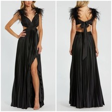 NWT Mac Duggal 116871 Feather Detailed V Neck Evening Dress Maxi Black Sz 0
