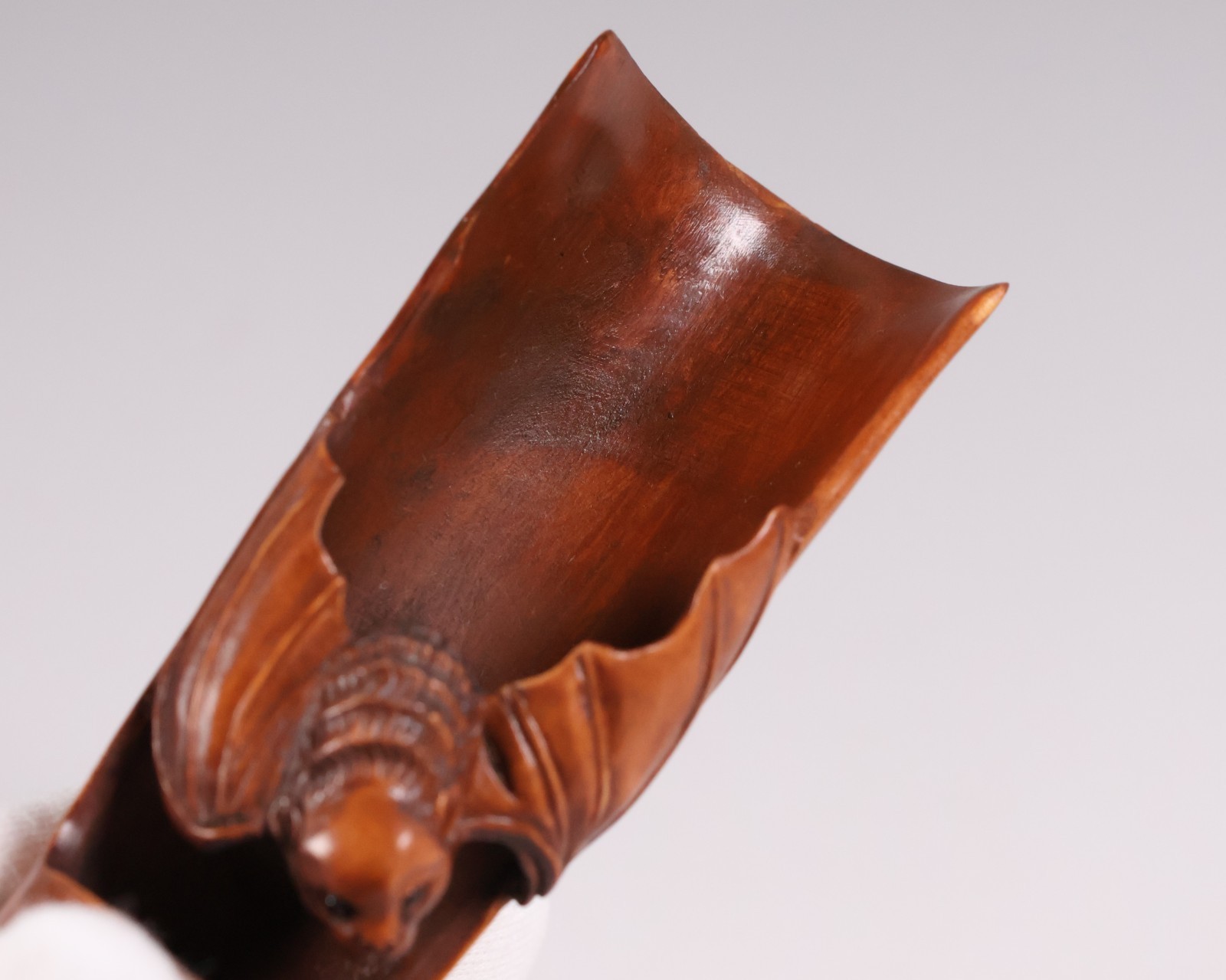 Japanese Wooden Bat Shaped as Tea Scoop Netsuke 3.1inch Inro Ojime Figurine