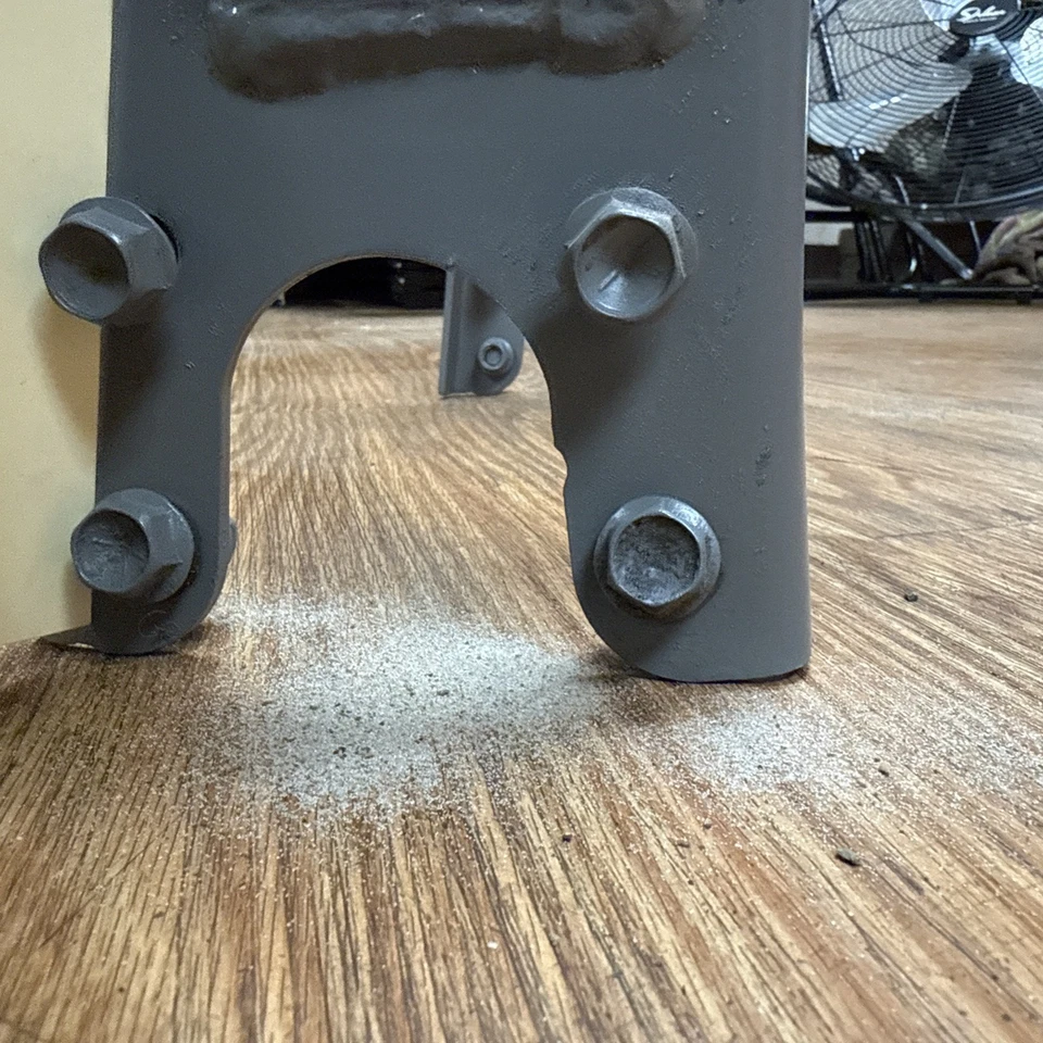 Brazo oscilante trasero 02 Suzuki Eiger 400 4x2 perfecto estado OEM Foto 3 de 4