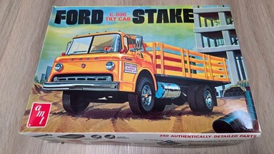 AMT FORD STAKE C-600 TILT CAB TRUCK ORIGINAL 1972 ISSUE 1/25 SR