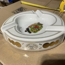 Romeo Y Julieta Medallas de Oro Cigar Ashtray 10 inch.