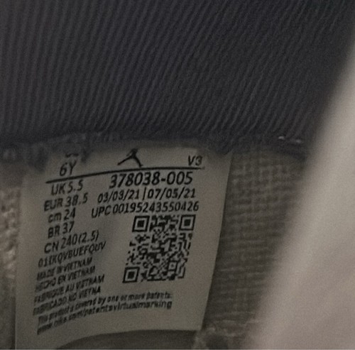 RARE Air Jordan Retro Cool Grey XI 11 Size 6Y 378038-001 (2010) - Picture 3 of 4