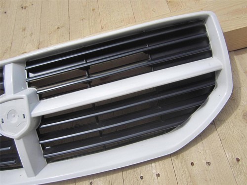 OEM 2007-2012 Dodge Caliber Front Grille Grill Stone White PW1 68050326AA - Picture 4 of 10