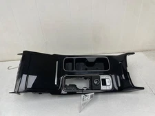 2020-2024 KIA TELLURIDE CENTER CONSOLE UNIT CUP HOLDER SHIFTER PANEL 84630S9400