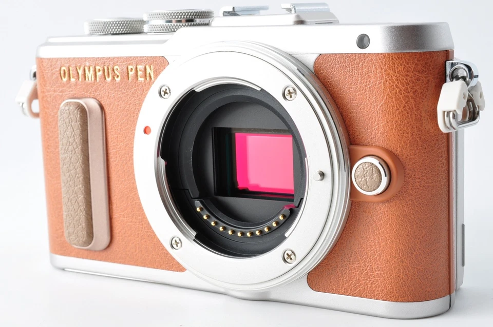 [MINT in Box] Olympus PEN E-PL8 Digital Camera 356 Shutter w/14-42 & 40-150 Lens - Image 3 of 4