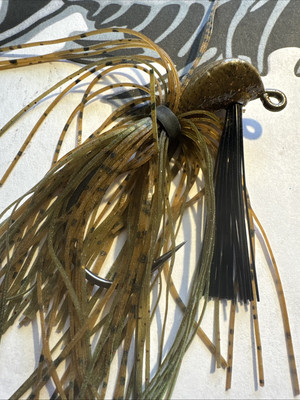 bass fishing jigs 3/8 Ounce Weed Less Flipping Jigs   Bama Craw