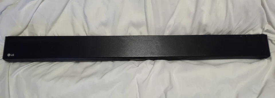 ⭐ SISTEMA SOUNDBAR AUDIO LG MODEL SJ4Y 2.1 CANALI -300W- SOLO SOUNDBAR! ⭐ - Immagine 2 di 4