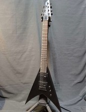 Chitarra elettrica Jackson JS Series King V JS22-7 KV HT nero satinato 7 corde USA