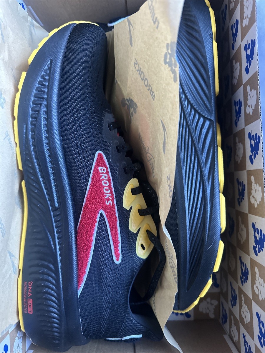 Brooks Ghost 17 Mickey Mouse Men\'s Running Shoes Size 9.5 (D) Black/Red Disney runDisney x Brooks Ghost 17 Mickey Mouse W for sale | eBay main image 4