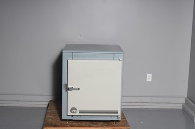 YES Yield Engineering Systems 450 PB6 Vacuum Cure Oven - AS IS For Parts 450PB6