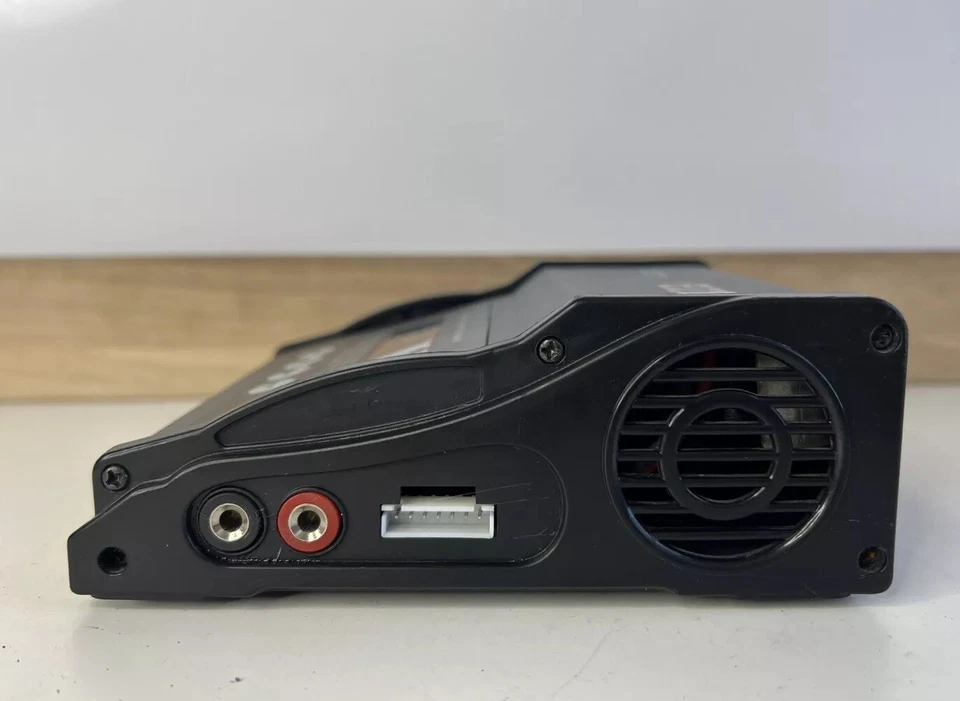 Racers Edge Ez80 Acdc Multichemistry Charger - Image 3 of 4