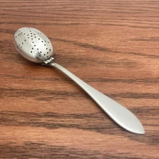 Antique Williams Silverplate Tea Infuser Strainer Hinged Spoon
