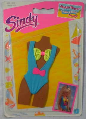 HASBRO UK 1989 SINDY MAKIN' WAVES COLLECTION PLAGE FASHIONS EUROPEAN C-831 MOSC