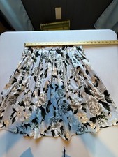 NWOT Classic Cotton Floral Skirt Perfect for any Summer Event - Size Large