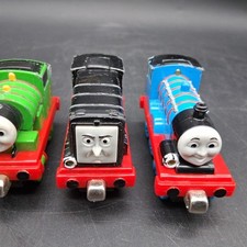 Thomas  Friends Take-n-Play Diecast Talking Train Lot Diesel, Edward, Toby