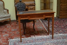 Scrivania da centro stile Luigi XVI cm.100 con piano in ecopelle marrone