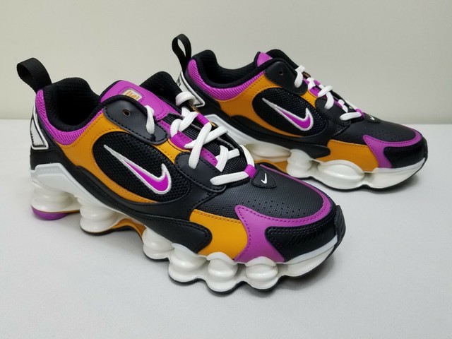 womens nike shox size 7