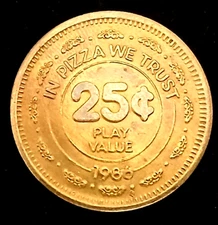 1986 Chuck E Cheese Token In Pizza We Trust Smile America Says Brass .9375"