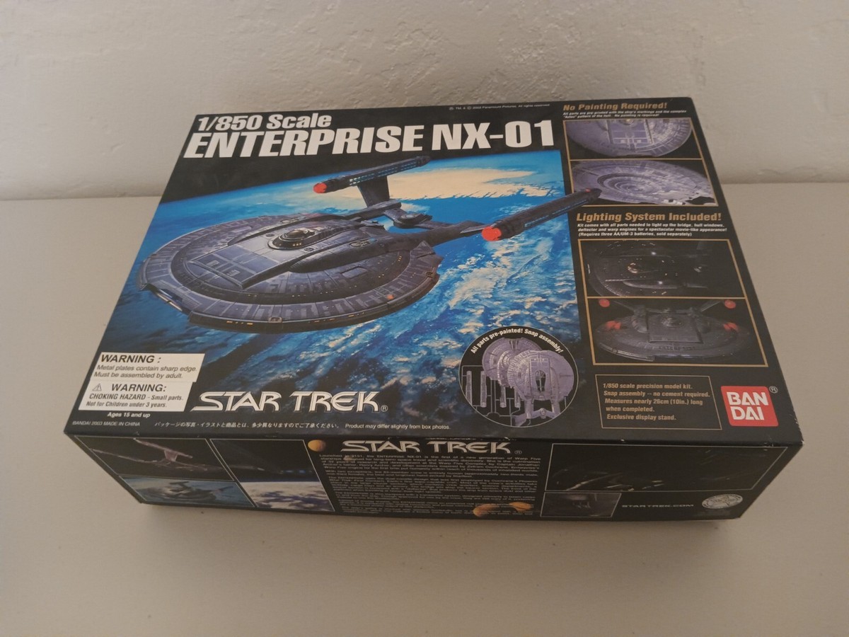1/850 スケール ENTERPRISE NX-01 BANDAI Enterprise NX-01 1:850 Model Kit by Bandai