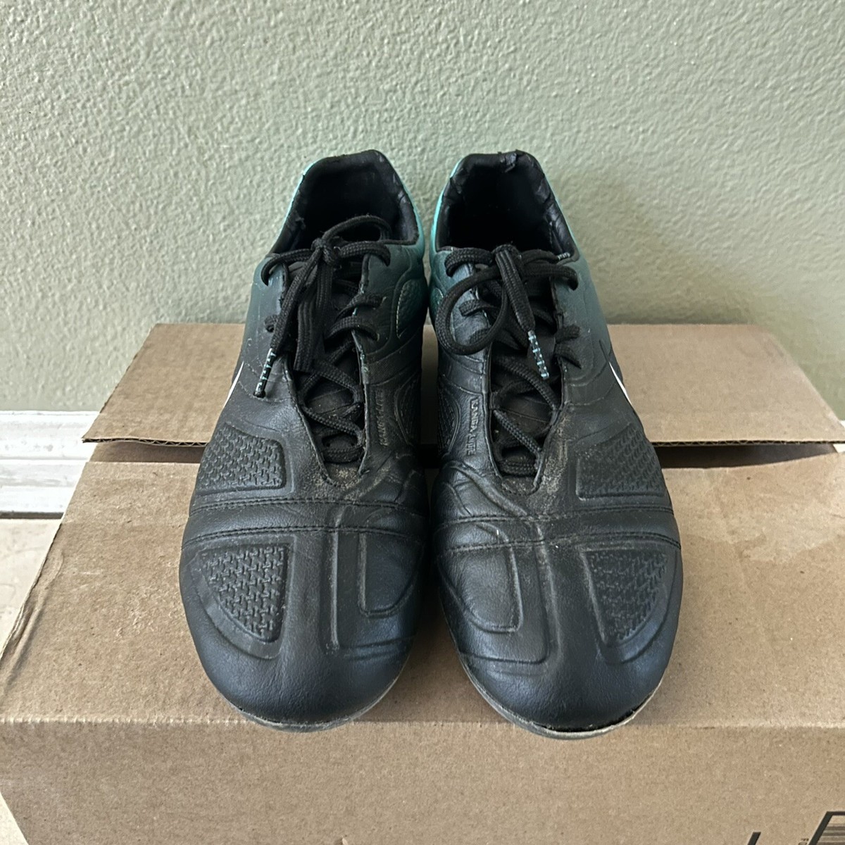 Nike CTR360 Maestri II FG Elite Series Carbon Fiber Limited