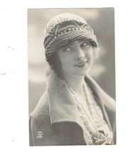 SD1324 ROARING TWENTIES  FLAPPER MODEL EMBROIDERED  HAT FASHION  RPPC