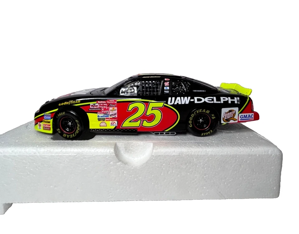 Jerry Nadeau #25 UAW Delphi 2002 Monte Carlo NASCAR 1:24 Diecast Car MAC Tools Foto 3 de 4