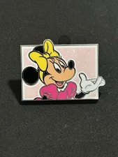 2023 Disney Mickey And His Pals Mystery Pin Minnie Mouse 