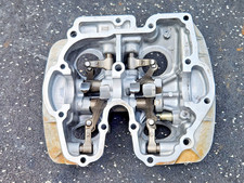 2002 96-04 HONDA XR250R OEM CYLINDER HEAD VALVE COVER ROCKER ARM BOX XR250 XR 25