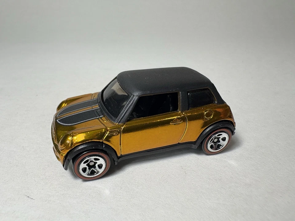 Loose Hot Wheels 2001 Mini Cooper from Classics Series 5 - Image 2 of 3