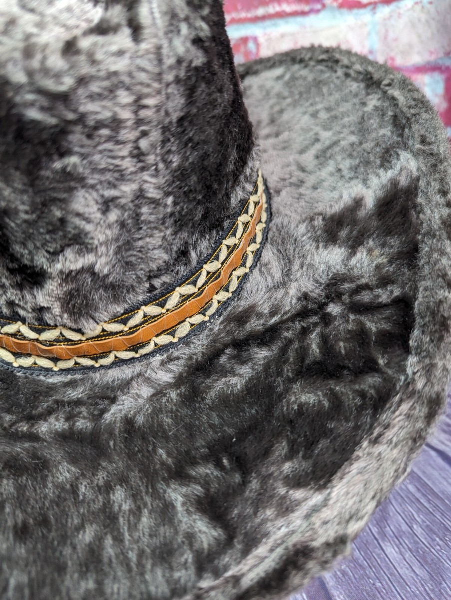 O’Ferrel’s Beaver Fur Cowgirl Hat. Worn once or twice. Hat band not included. O main image 4