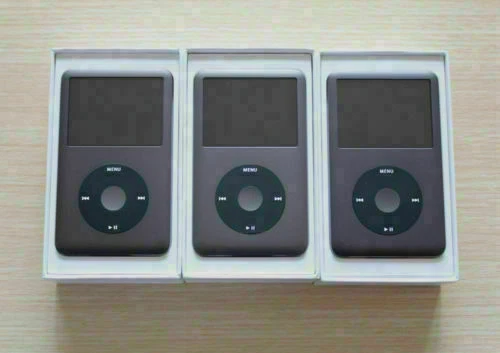 New Apple iPod Classic 7th Generation 160GB Black Silver Mp3 Player