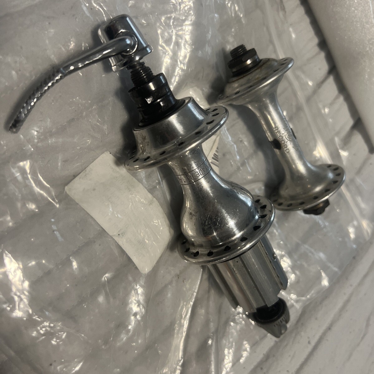 Campagnolo Record front hub And Standard Rear Hub - 32H Fits Campagnolo Record front hub And Standard Rear Hub - 32H Fits