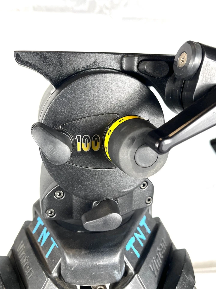 Vinten Vision 100 Fluid Head & 2-Stage Carbon Fiber Tripod - Image 2 of 4